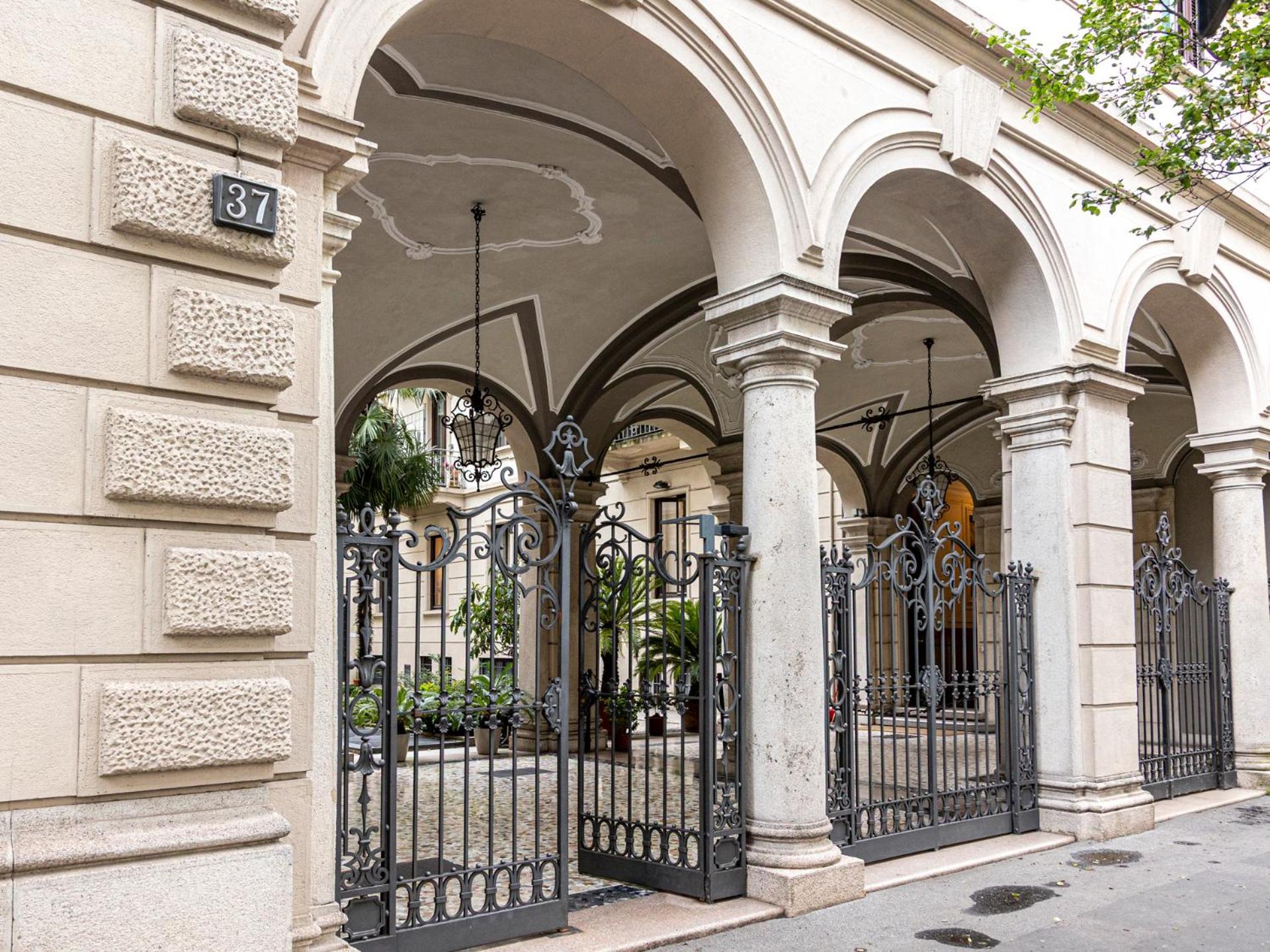 Luxury Sant'Ambrogio Apartment Milan Exterior photo